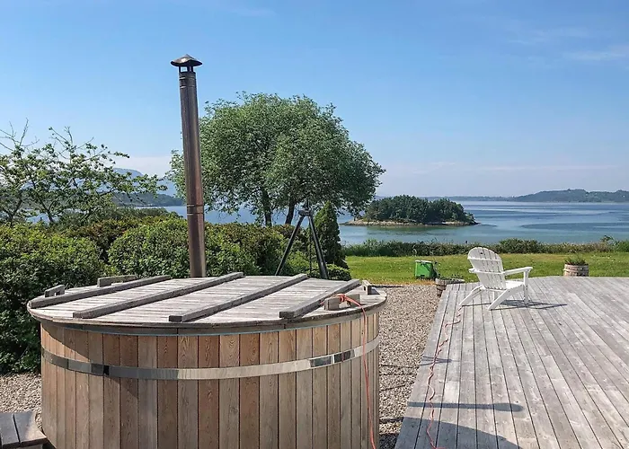 펜션 10 Person In I Romsdal